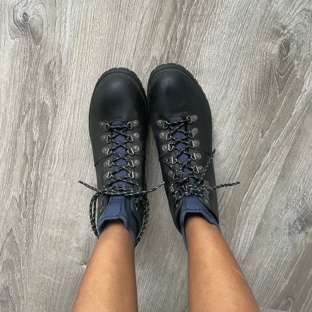 Vince Camuto Berlo water resistant rain hiking boot 10W/8.5M